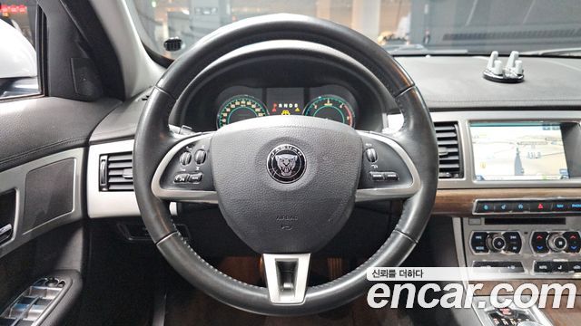 Jaguar XF 2.2D Luxury X250 2014 — фото 13