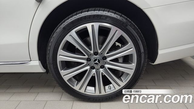 Mercedes-Benz E-Class (W213) E300e 4MATIC Exclusive 2023 — фото 21