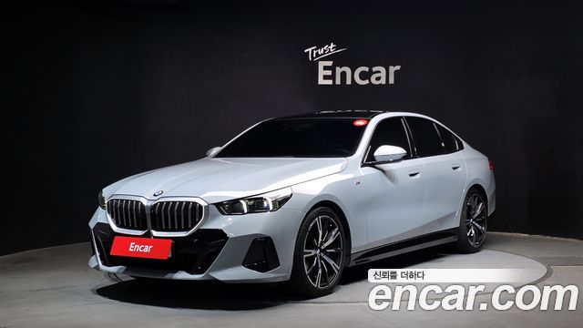 BMW 5 Series (G60) 530i xDrive M Sport 2024 — фото 1