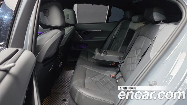 BMW 5 Series (G60) 530i xDrive M Sport 2024 — фото 12
