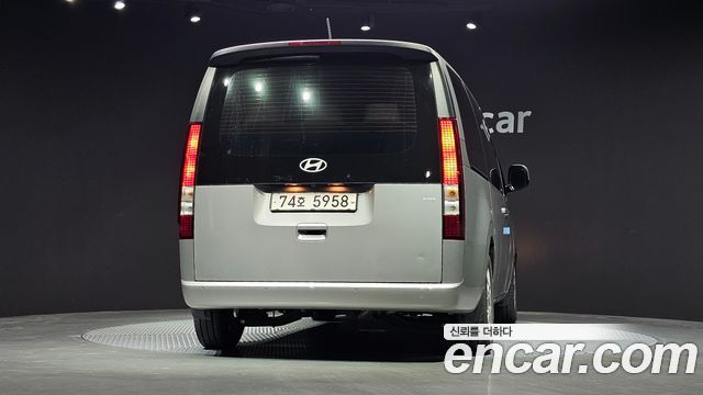 Hyundai Staria 4WD Tourer 11-Seater Modern 2025 — фото 4