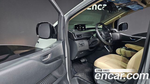 Hyundai Staria 4WD Tourer 11-Seater Modern 2025 — фото 10