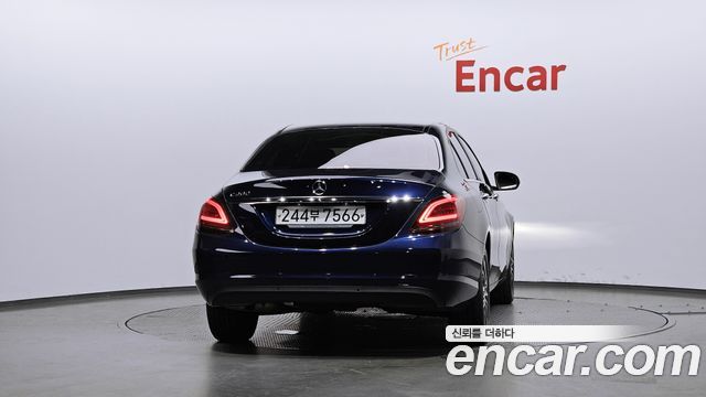 Mercedes-Benz C-Class (W205) C200 2019 — фото 4