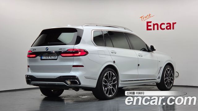 BMW X7 (G07) xDrive 40i M Sport 7STR 2025 — фото 2