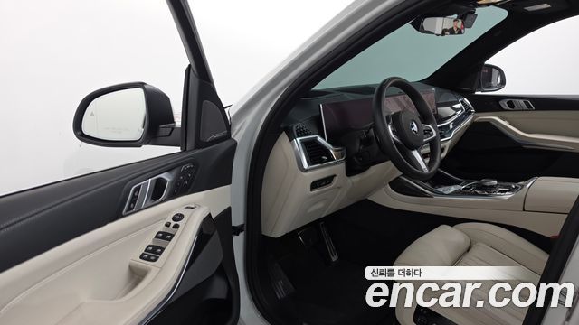BMW X7 (G07) xDrive 40i M Sport 7STR 2025 — фото 10