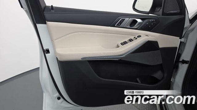 BMW X7 (G07) xDrive 40i M Sport 7STR 2025 — фото 30