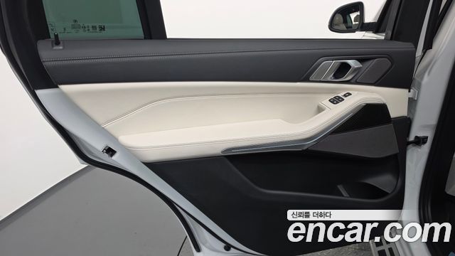 BMW X7 (G07) xDrive 40i M Sport 7STR 2025 — фото 31