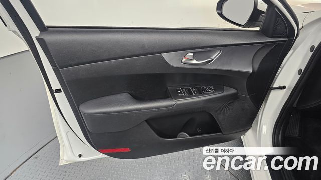 Kia K3 (II) 1.6 Prestige 2022 — фото 24