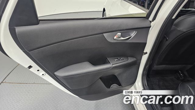 Kia K3 (II) 1.6 Prestige 2022 — фото 25
