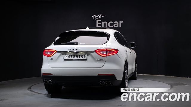Maserati Levante 3.0 Diesel AWD 2020 — фото 4