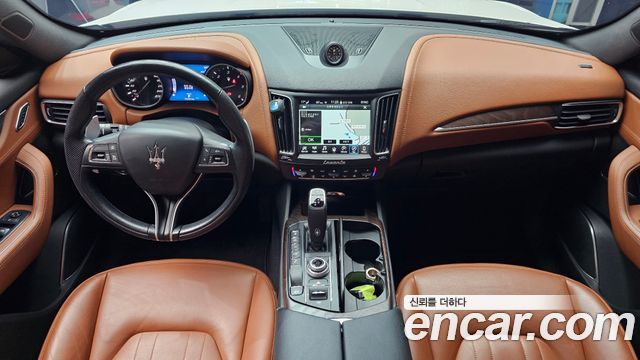 Maserati Levante 3.0 Diesel AWD 2020 — фото 7