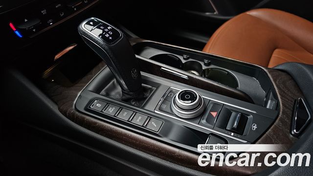 Maserati Levante 3.0 Diesel AWD 2020 — фото 9