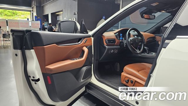 Maserati Levante 3.0 Diesel AWD 2020 — фото 10
