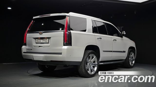 Cadillac Escalade 6.2 4th 2018 — фото 2