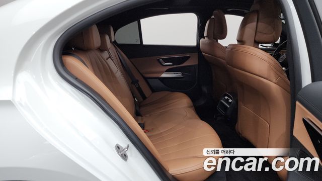 Mercedes-Benz E-Class (W214) E200 AMG Line 2026 — фото 11
