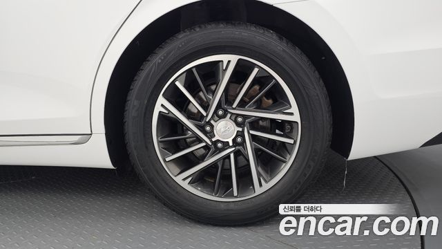 Hyundai Grandeur (IG) 2.5 Premium 2023 — фото 21