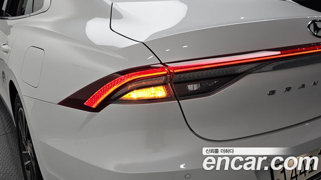Hyundai Grandeur (IG) 2.5 Premium 2023 — фото 23