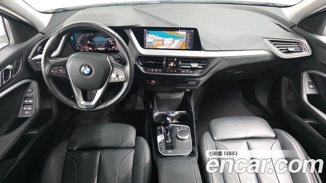 BMW 1 Series (F40) 120i Advantage 2022 — фото 7