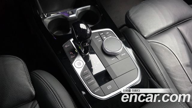 BMW 1 Series (F40) 120i Advantage 2022 — фото 9