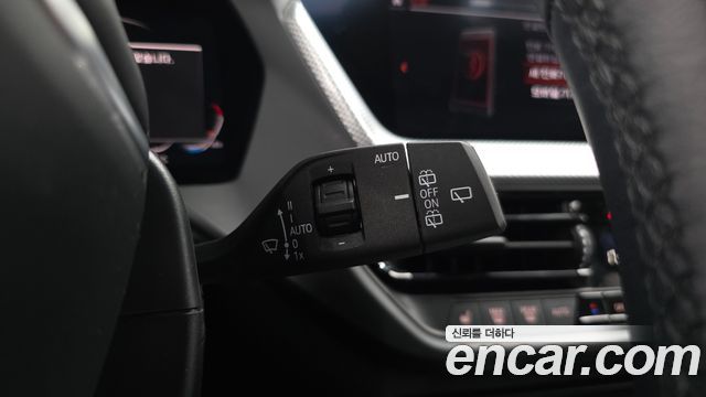 BMW 1 Series (F40) 120i Advantage 2022 — фото 17