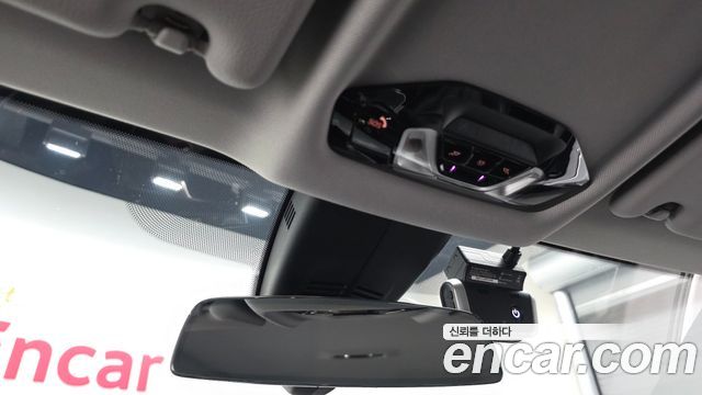 BMW 1 Series (F40) 120i Advantage 2022 — фото 19