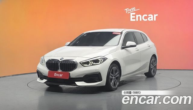 BMW 1 Series (F40) 120i Advantage 2022 — фото 1
