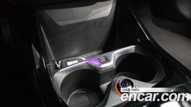 BMW 1 Series (F40) 120i Advantage 2022 — фото 26