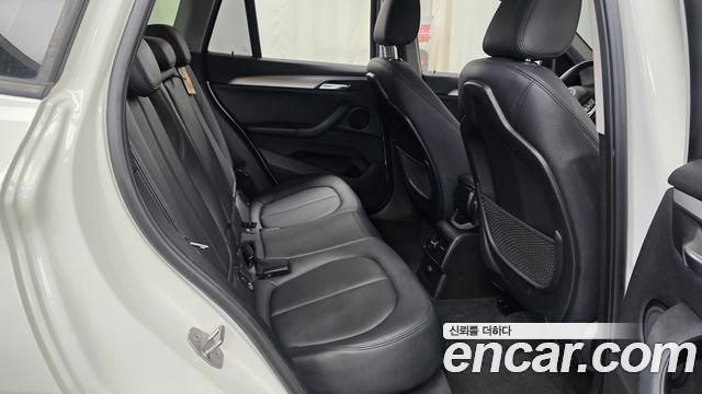 BMW X1 (F48) xDrive 20d 2016 — фото 11