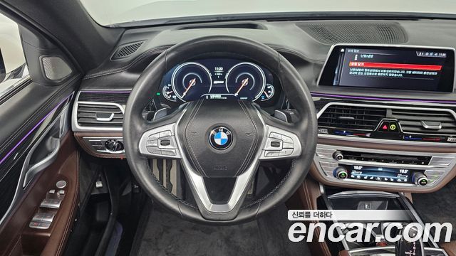 BMW 7 Series (G11) 740e iPerformance M Sport 2019 — фото 13