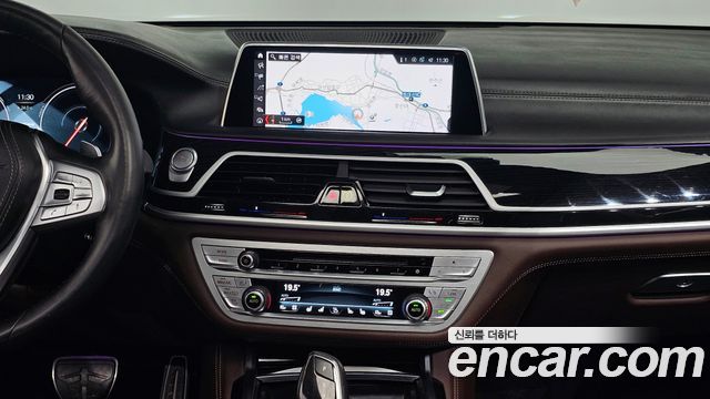 BMW 7 Series (G11) 740e iPerformance M Sport 2019 — фото 14