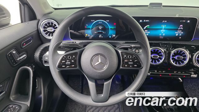 Mercedes-Benz A-Class (W177) A220 Sedan 2020 — фото 17
