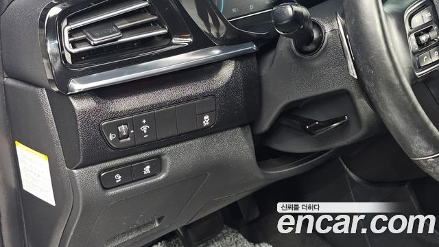Kia Niro Plus Air 2023 — фото 13