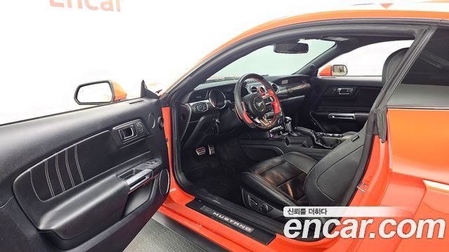Ford Mustang Coupe 2015 — фото 10