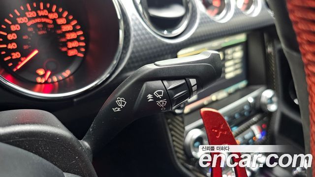 Ford Mustang Coupe 2015 — фото 19