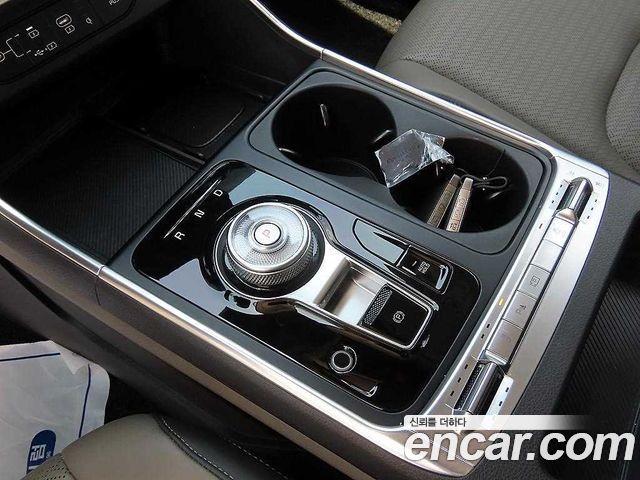 Kia Carnival (IV) HEV 9seater Signature 2025 — фото 16