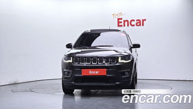 Jeep Compass (II) 2.4 Longitude AWD 2019 — фото 3