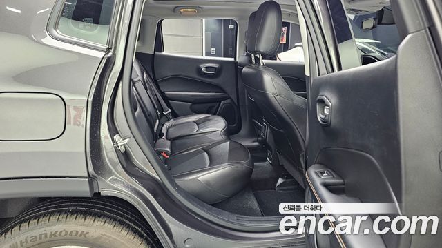 Jeep Compass (II) 2.4 Longitude AWD 2019 — фото 12