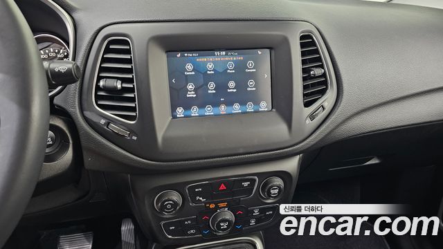 Jeep Compass (II) 2.4 Longitude AWD 2019 — фото 14