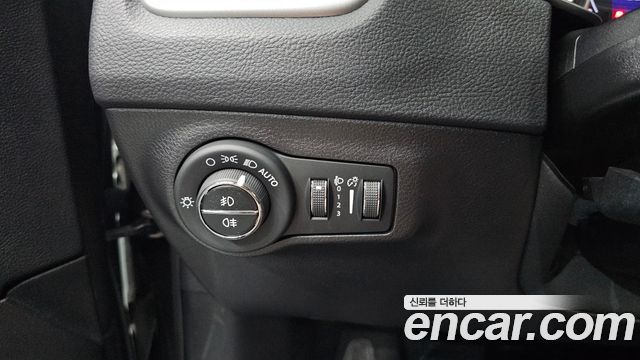 Jeep Compass (II) 2.4 Longitude AWD 2019 — фото 17