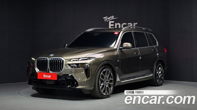 BMW X7 (G07) xDrive 40i M Sport 7STR 2025 — фото 1