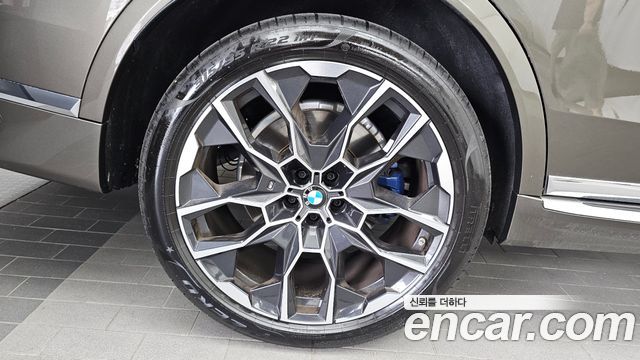BMW X7 (G07) xDrive 40i M Sport 7STR 2025 — фото 5