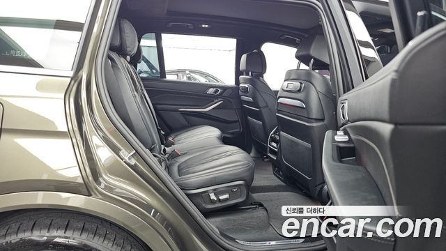 BMW X7 (G07) xDrive 40i M Sport 7STR 2025 — фото 12
