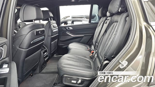 BMW X7 (G07) xDrive 40i M Sport 7STR 2025 — фото 26