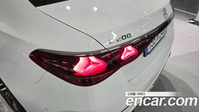 Mercedes-Benz E-Class (W214) E200 AMG Line 2026 — фото 17