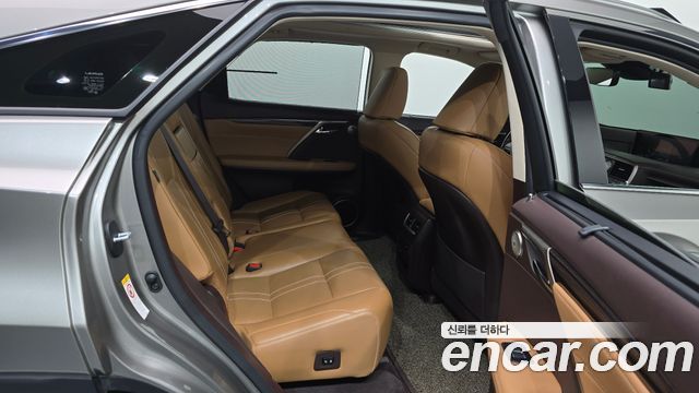 Lexus RX450h (IV) Executive 2018 — фото 11