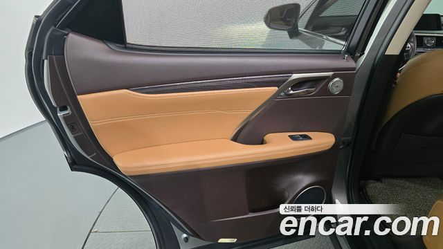 Lexus RX450h (IV) Executive 2018 — фото 25