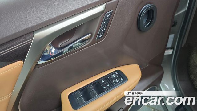 Lexus RX450h (IV) Executive 2018 — фото 28