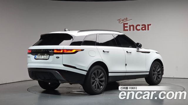 Land Rover Range Rover Velar 2.0 P250 R-Dynamic SE 2023 — фото 2