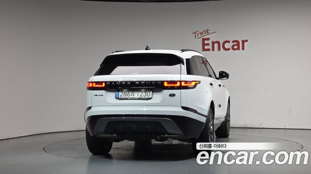 Land Rover Range Rover Velar 2.0 P250 R-Dynamic SE 2023 — фото 4