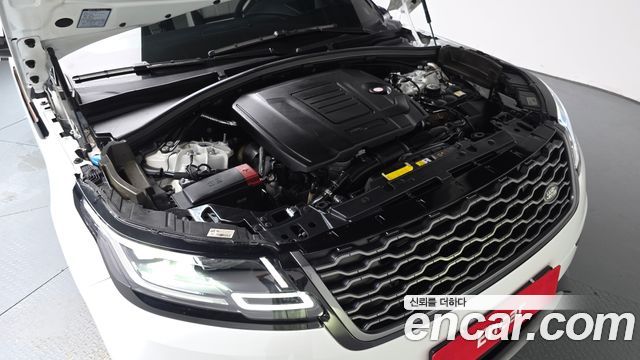 Land Rover Range Rover Velar 2.0 P250 R-Dynamic SE 2023 — фото 6